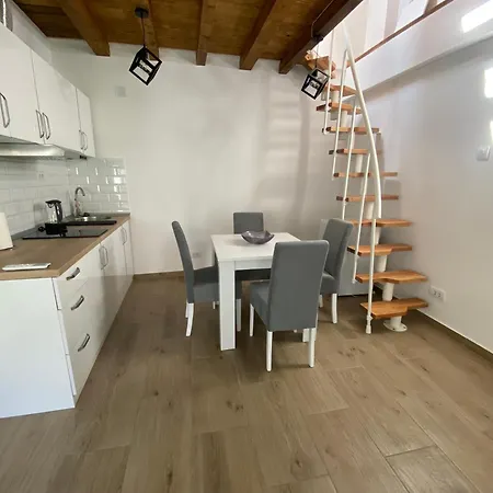 Stab 2 Centre * Belgrad